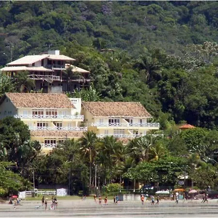 Duplex cobertura na praia em condomínio familiar-2